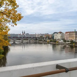 Wishlist Residences - Karlin Free Parking Prag